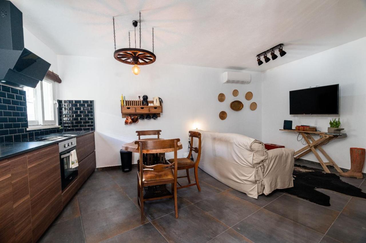 Casa Estabulo- Cozy Rustic Farmhouse Loft Touro Estômbar Exteriér fotografie